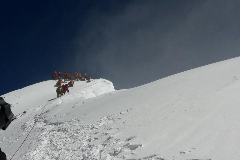 Island Peak (6,189m) Climbing