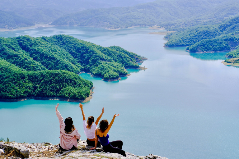 Från Tirana: Vandring Bovilla Lake, Instagram-vänligHalvdagsvandring vid Bovillasjön från Tirana