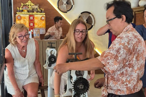 Uluwatu: corso di creazione di gioielli in argento con foto ricordoCorso di creazione di gioielli 8 grammi d'argento con foto ricordo