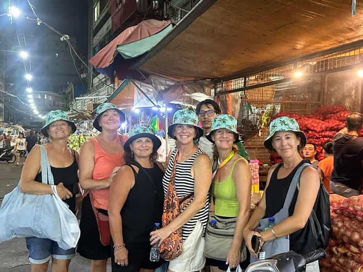 Manila: Guided Night Market Experience | GetYourGuide