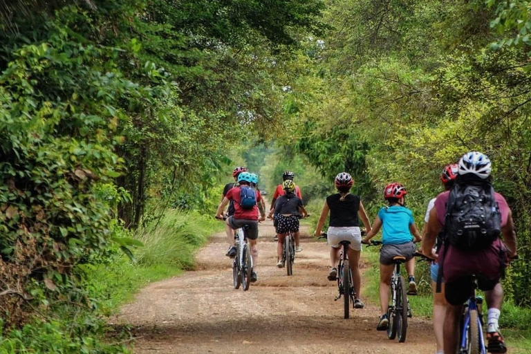 Battambang: Tour in bicicletta dei mezzi di sussistenza locali