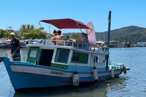 Boat trip in Paraty Boat tour in Paraty, Rio de Janeiro Have fun on the beaches and islands of Paraty