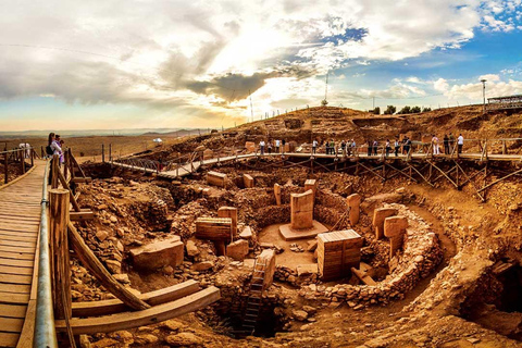 Da Istanbul: Göbekli Tepe e Monte Nemrut Tour di 2 giorniDa Istanbul: tour giornaliero di Göbekli Tepe e Şanlıurfa