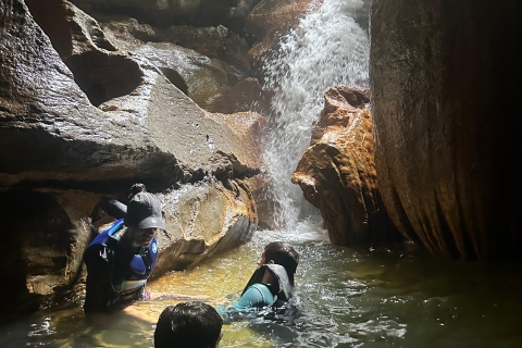 Arenales-grotten / Charco Azul & verborgen watervalavontuur