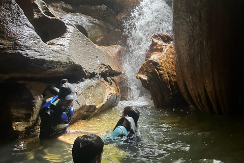 Arenales-grotten / Charco Azul & verborgen watervalavontuur