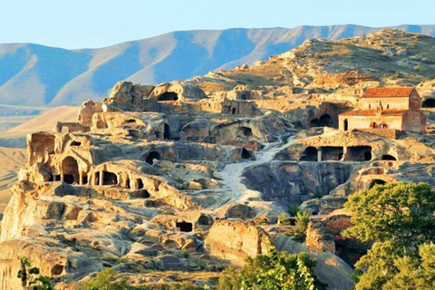 Kutaisi: Mtskheta, Uplistsikhe, Gori & Stalin Museum Tour