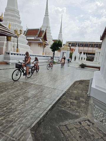 Bangkok: Hidden Gems Bike Tour to Street Food