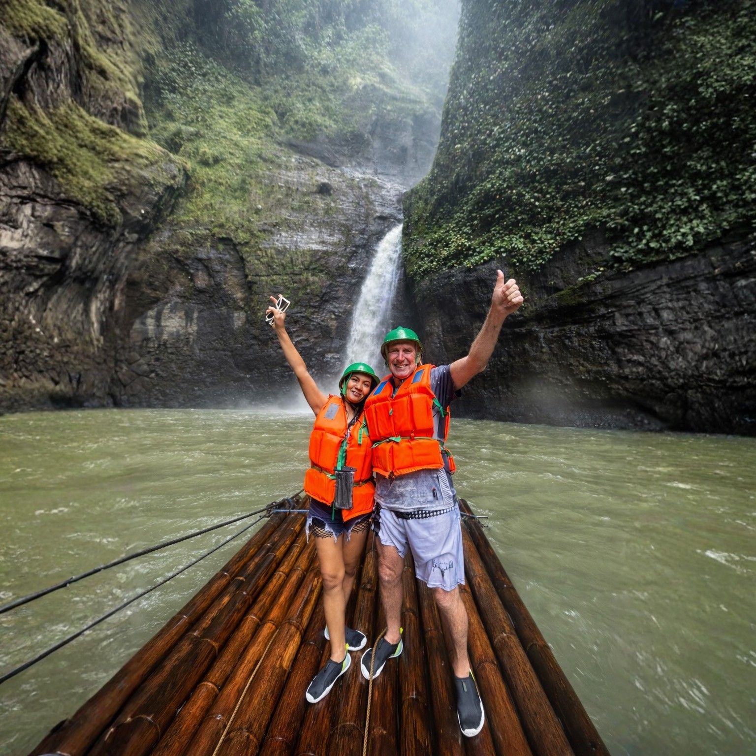 Manila: Wasserfall-Abenteuer an den Hulugan- und Pagsanjan-Wasserfällen