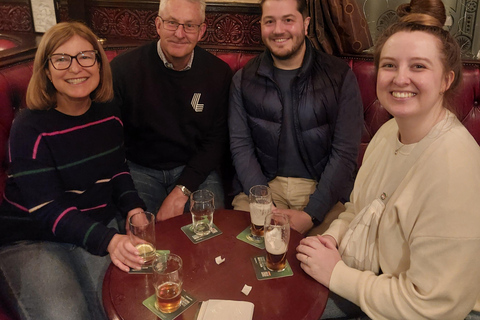 Liverpool: Geführte Pub Crawl Tour mit 3 Getränken