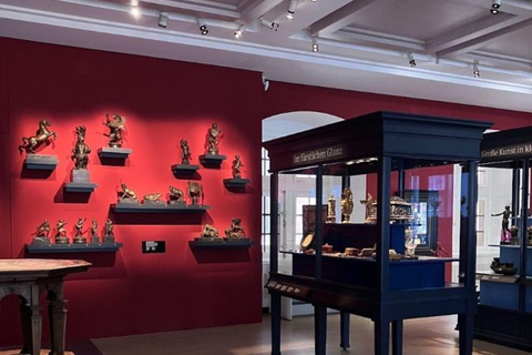 Stuttgart: Landesmuseum Württemberg Entry & hotel Transfer