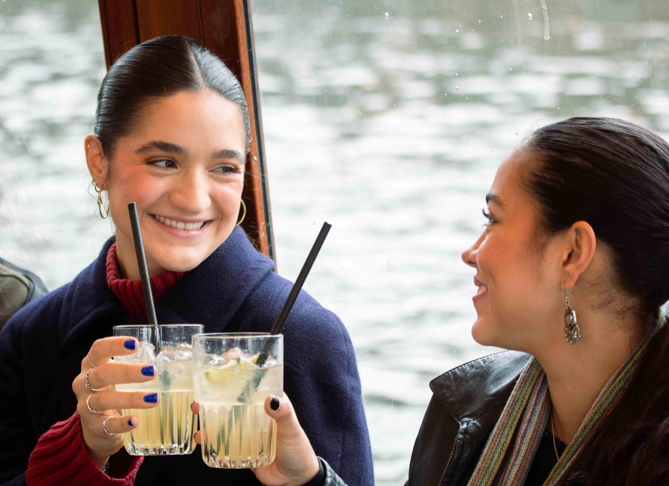 Amsterdam: Luksusbådtur med ubegrænsede cocktails og snacks