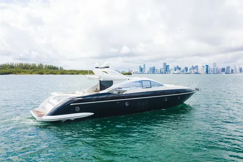 Miami: 2025 Axopar 37 Brabus Edition Alquiler de barcos