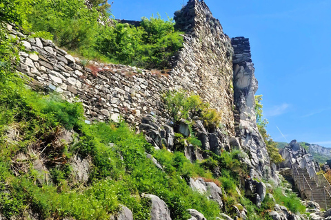 From Plovdiv: Asen's Fortress Hike with Breakfast & Pickup