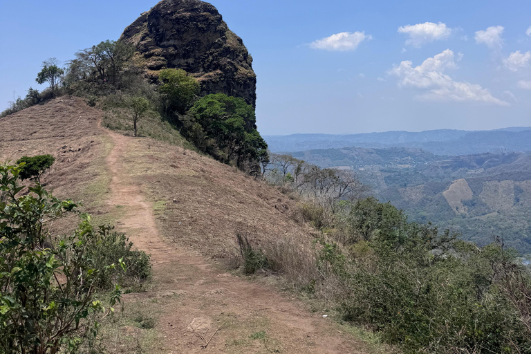 La Libertad: Wycieczka do Peñón de ComasaguaLa Libertad: Wycieczka na szczyt Peñón de Comasagua