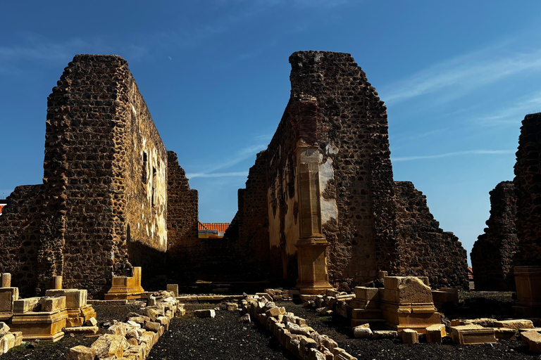 Old Town: Historical walking tour of the World Heritage Site with a local guide Small groups