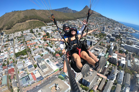 Cidade do Cabo: Parapente duplo com vista para a Table MountainCidade do Cabo: Parapente Tandem com vista para a Table Mountain