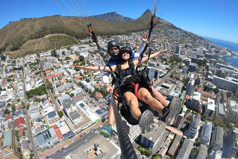 Kaapstad: Tandemparagliding met uitzicht op de TafelbergKaapstad: Tandem-paragliding met uitzicht op de Tafelberg