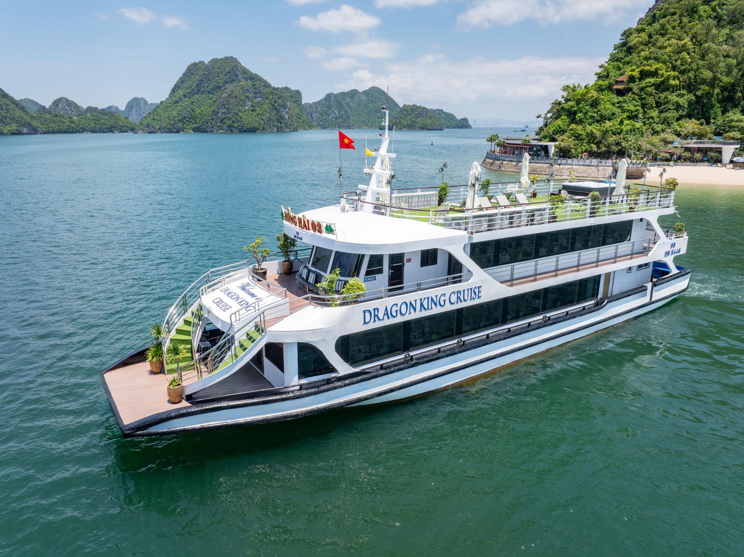 Ganztägige Bootstour in der Ha Long Bay – Mahlzeiten und alle Aktivitäten