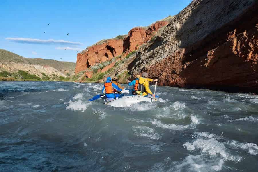 Cody: Wildwasser-Rafting-Tour im Red Rock Canyon. Foto: GetYourGuide