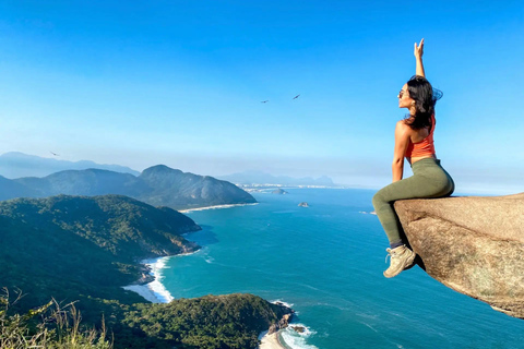 Entdecke den Pedra do Telégrafo: Landschaftliche Wanderung mit fachkundigem Guide