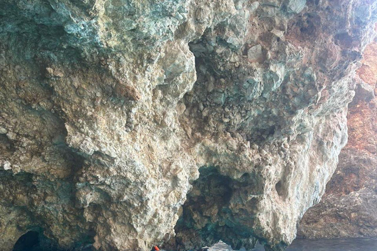 Lefkada: Tour della Grotta Azzurra in kayak con un assaggio della Grecia