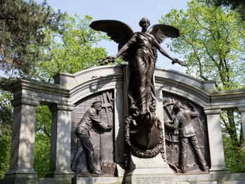 Heritage of the Titanic: Southampton Private Walking Tour