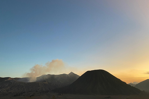 Yogyakarta:Yogyakarta Bromo Sunrise Ijen Blue Fire Land Tour