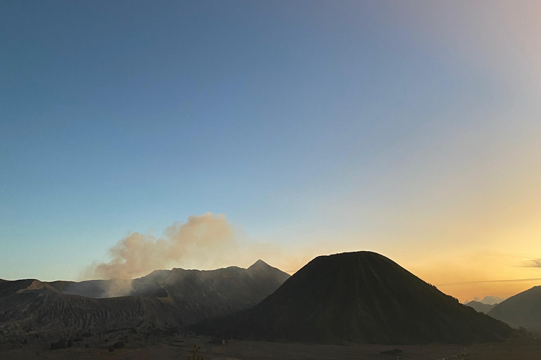 Yogyakarta:Yogyakarta Bromo Sunrise Ijen Blue Fire Land Tour