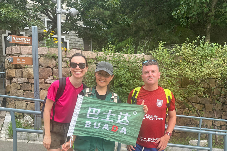 Popołudniowy transfer autobusem do Wielkiego Muru w Mutianyu + bilet wstępuTransfer samochodem do Mutianyu z biletem wstępu + odbiór z hotelu