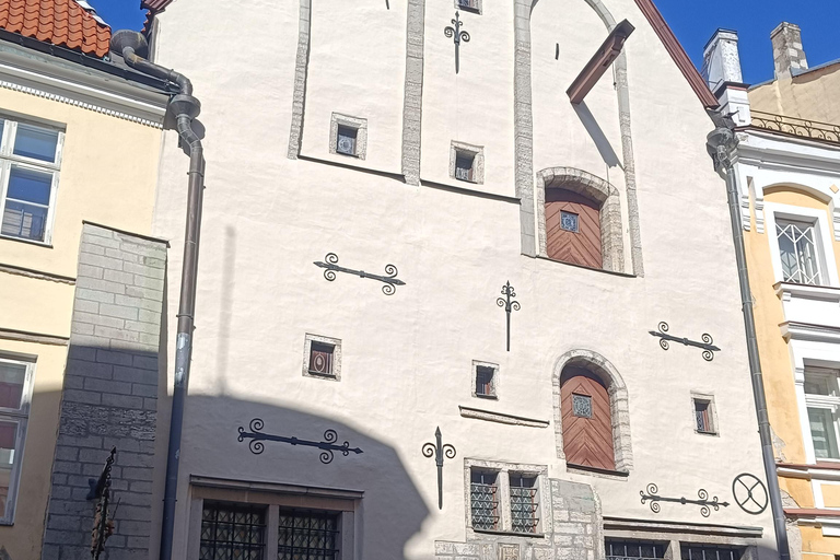 Old Tallinn & Medieval Past Private Tour