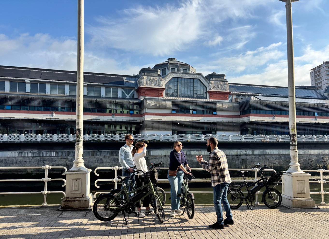 Bilbao: Guidet tur på elcykel i lille gruppe eller privat