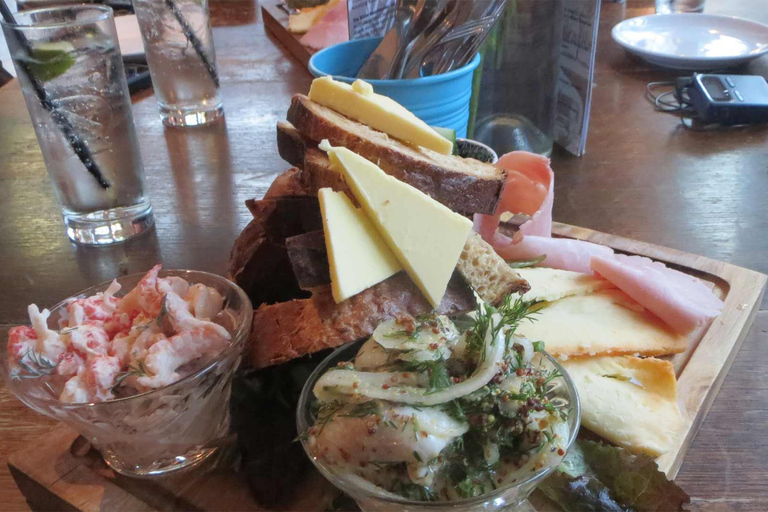 Tour gastronomico di Edimburgo con Eat Walk ToursPranzo nella città vecchia