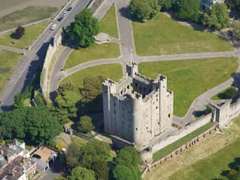 Au départ de Londres : Rochester, château de Douvres et falaises blanches