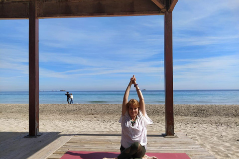 YOGA &amp; MEDITATIE OP HET STRAND OF IN HET BOS