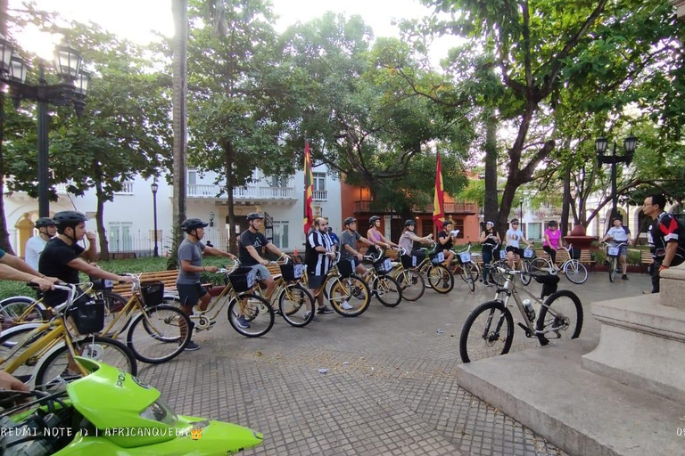 Cartagena: Ruta Histórica, Cultural y Graciosa en Bicicleta