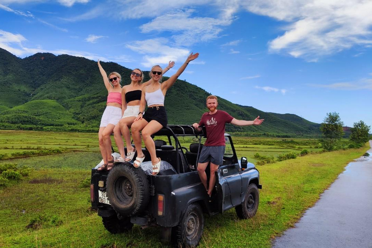 Hoi An: Jeeptur Hoi An till Hue &amp; Hai Van Pass med lunch