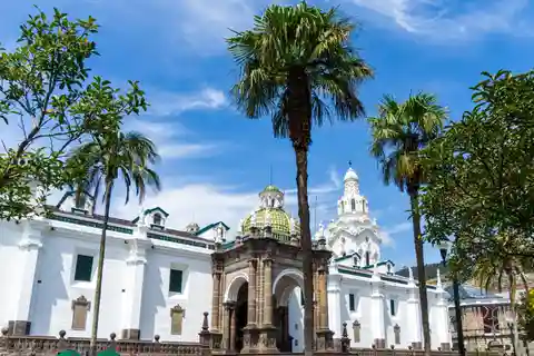 Tour privato della Cattedrale Metropolitana di Quito con biglietti