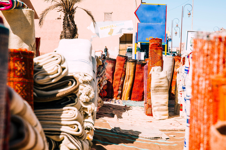 From Málaga and Costa del Sol: Day Trip to Tangier with Typical Moroccan Lunch Tour in Spanish