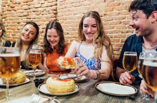 Madrid: Geführte Foodtour mit lokalen Tapas und spanischem Wein