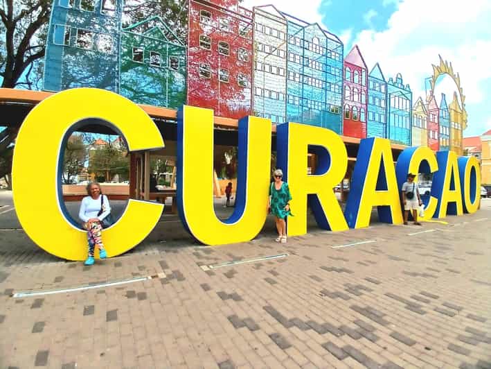 Willemstad Highlights, Curaçao liqueur & Beach