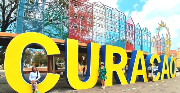 Willemstad Highlights, Curaçao liqueur & Beach
