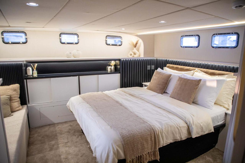 Private Luxury Yacht Tour Dubai BEST VALUE: 3 Hours + Complimentary e-Shisha
