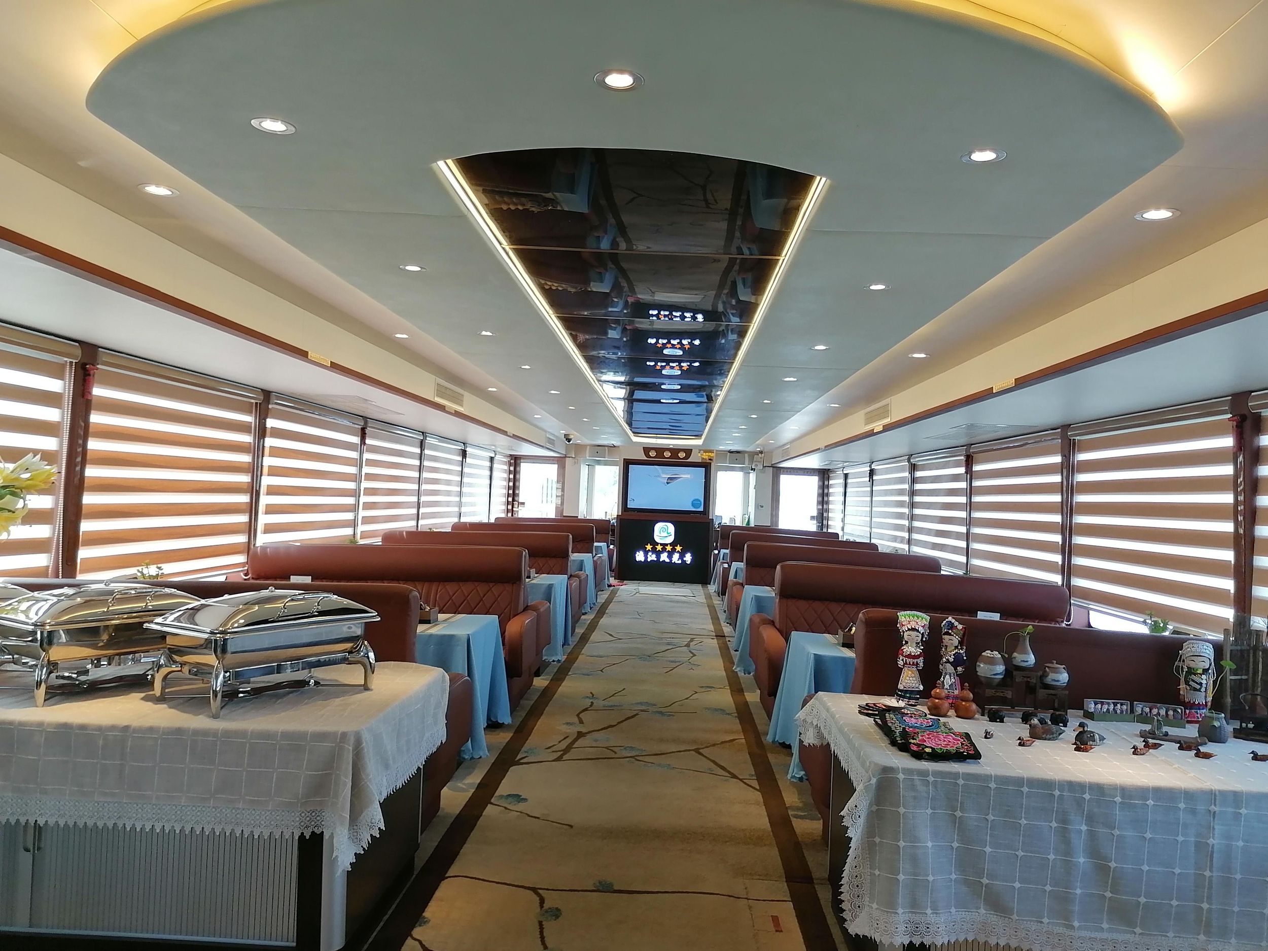 Guilin: 4-Sterne-Luxus-Flussfahrt auf dem Li mit Mittagessen vom Buffet