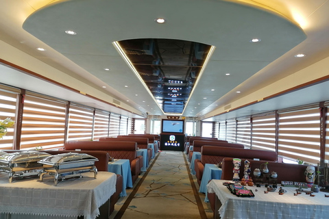 Guilin: 4 Star Luxury Li River Cruise with Buffet Lunch Upper Deck Seat
