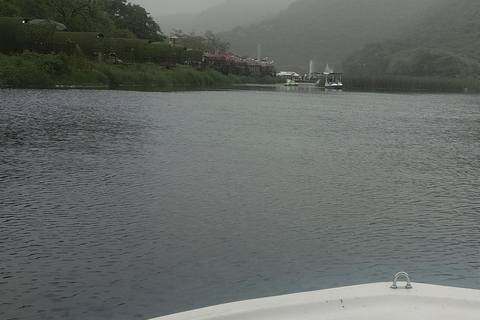 From Salalah: Darbat Valley Guided Tour with Boat Ride
