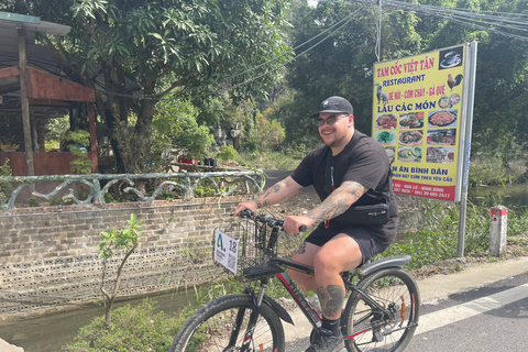 Excursión de lujo de un día a Ninh Binh desde Hanoi (Trang An - Hoa Lu)