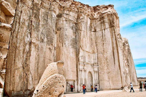 Arequipa: Ruta del Sillar y Petroglifos de Culebrillas