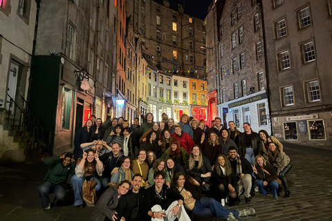 Edinburgh: Bar Crawl with Shots, Nightclub and Live music