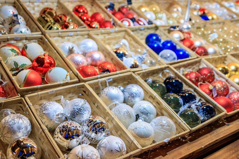 Zurich Christmas Market & Old Town Food Experience