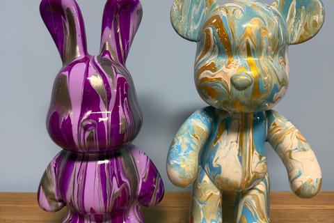 Self'Art La Roche-sur-Yon: Creative Leisure Complex SELF'ART: A FLUID ART Figurine